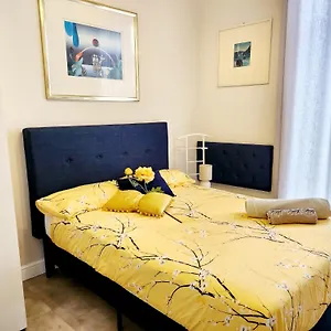  Apartment Delia